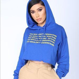 Fashion Nova sweatshirt crop top🦋✨